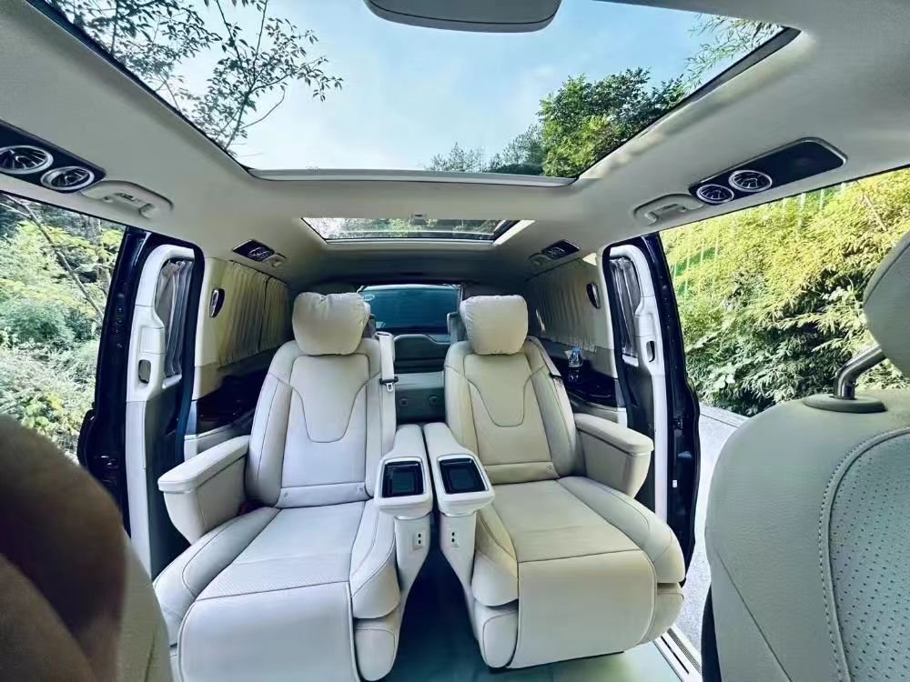 Guangzhou to Hong Kong Private Car